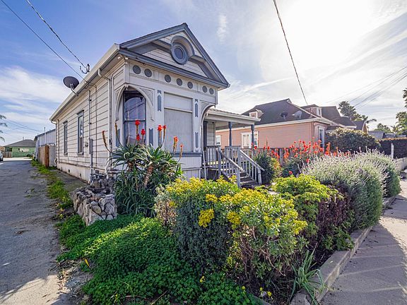 4th image of 140 E Riverside Dr