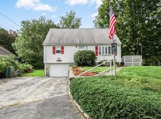 32 Ash St, Webster, MA 01570