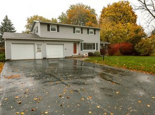 203 Blueberry Ln, Syracuse, NY 13219
