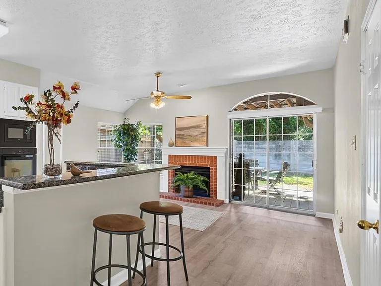 4415 Echo Falls Dr — Photo 4