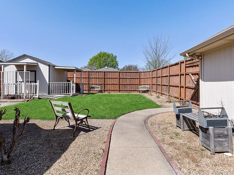 4909 Springtree Ln — Photo 26