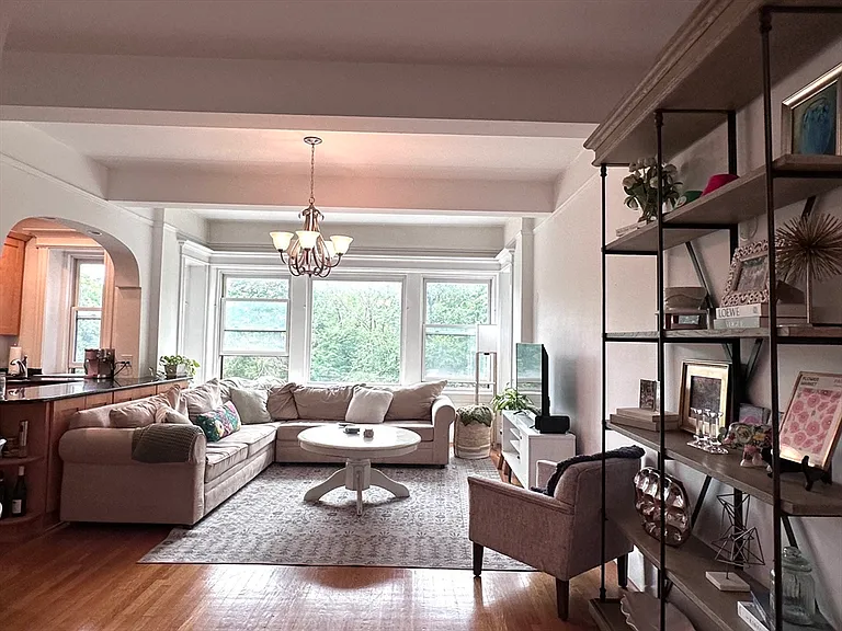 1080 Beacon St #3C — Photo 3