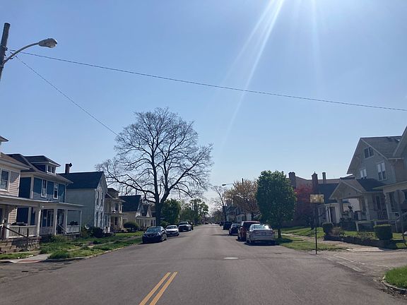 4th image of 614 W Greene St