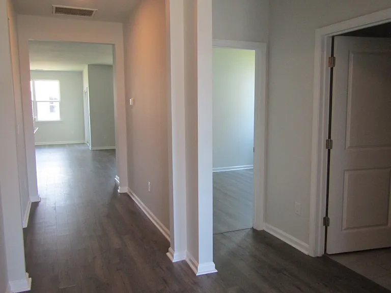 2165 Ainsley Dr — Photo 3