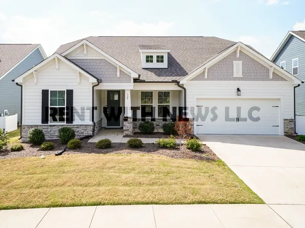 124 Clapper Ln, Holly Springs, NC 27540