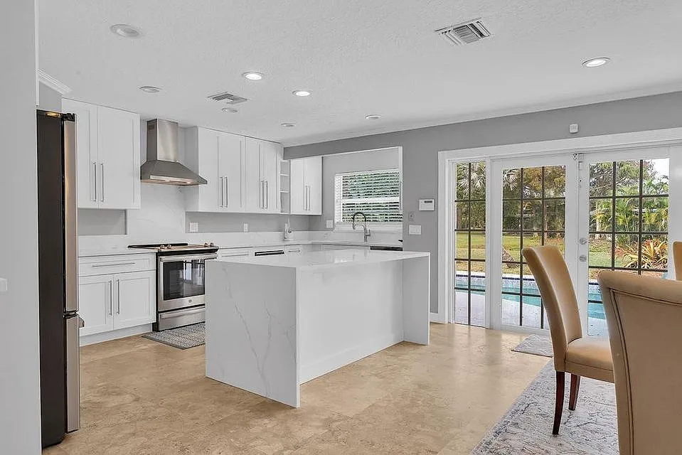 3 bed, 1557 sqft, $5,300 — Photo 4