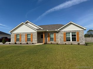 422 Mockingbird Trl, Newton, AL 36352