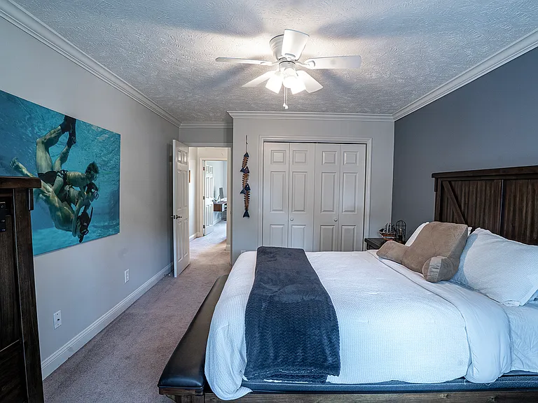 6028 Iverleigh Cir — Photo 28