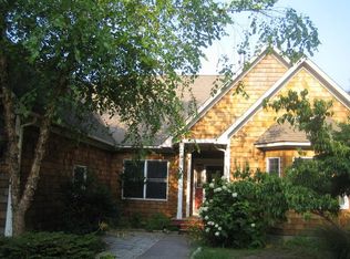 860 Curtis Corner Rd, South Kingstown, RI 02879