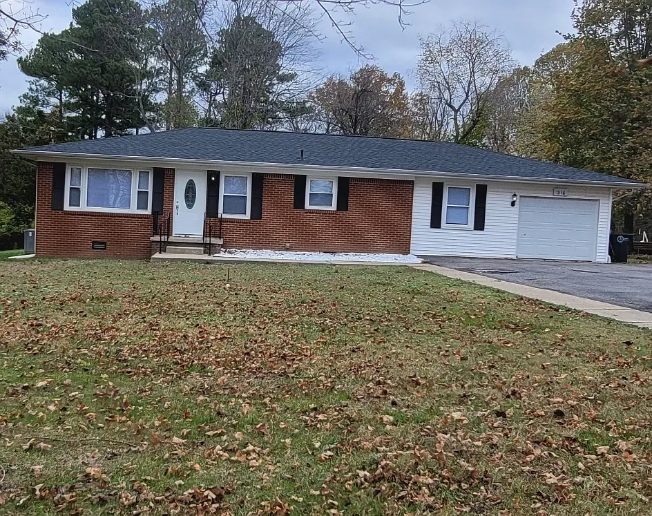 2 bed, 1745 sqft, $1,700 — Photo 3