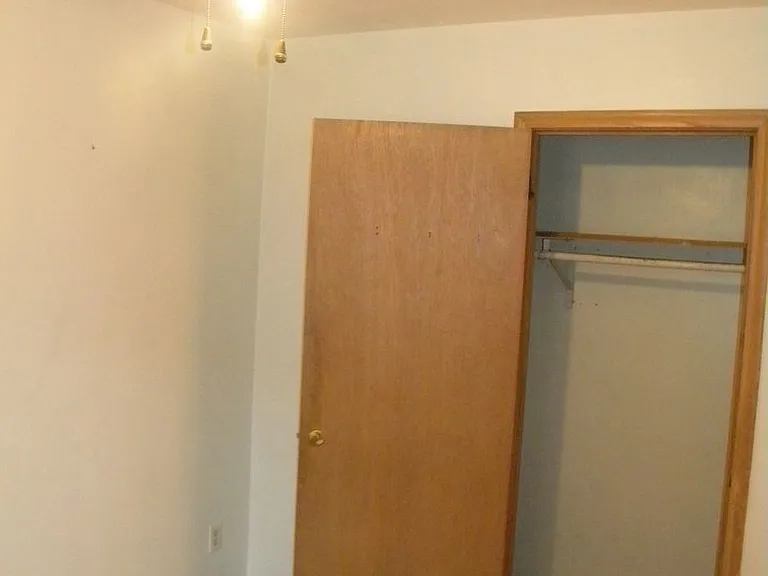 1846 Walnut St — Photo 3