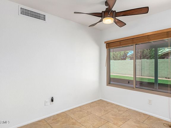 4th image of 5514 W Barbara Ave