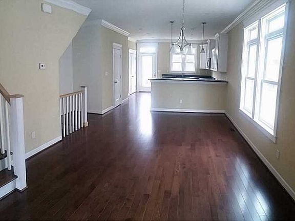 5th image of 3744 Chesterfield Ave