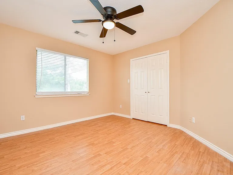 21219 Flat Creek Ln — Photo 30