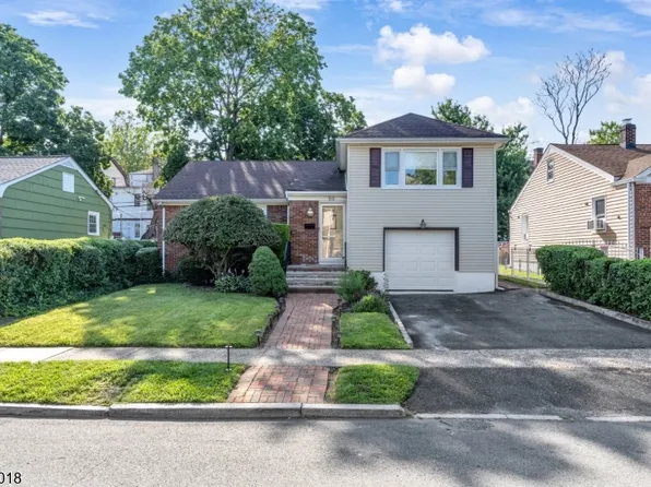 50 Leslie St, East Orange City, NJ 07017