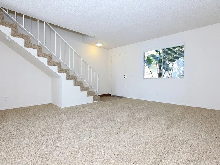 Lamar Garden Townhomes — Photo 41