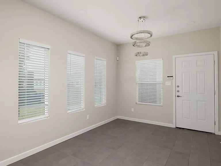 3300 Frio Ave — Photo 5