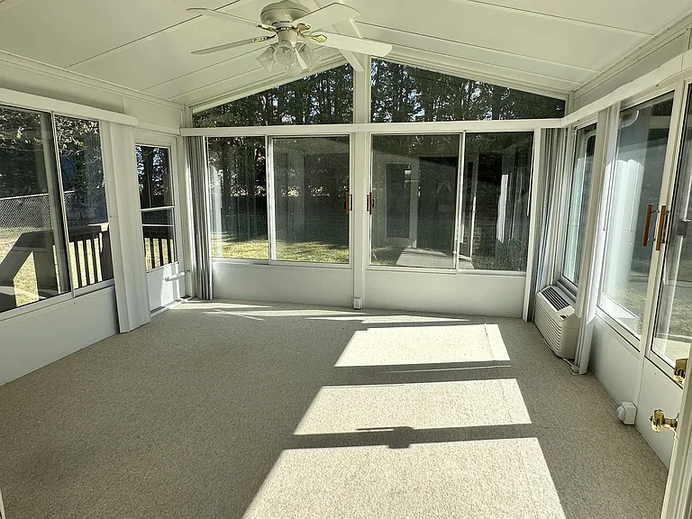 1760 Scenic Dr — Photo 14