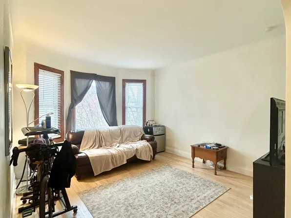 2811 W 3rd St, Duluth, MN