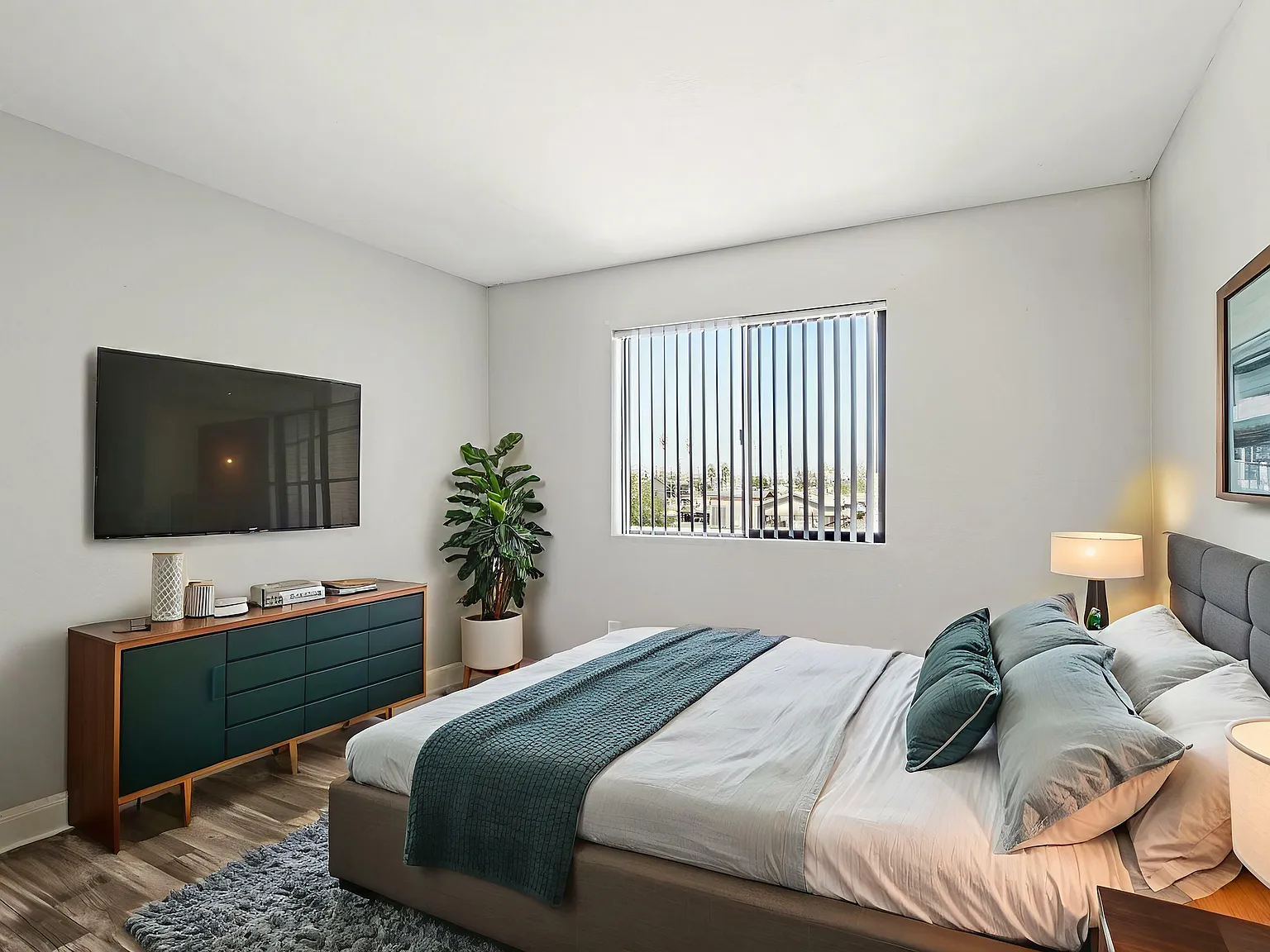 The Oaks Apartments — Photo 4