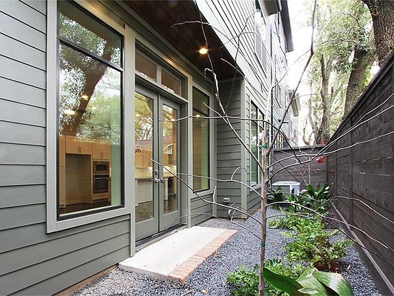 5th image of 11018 Avenu Malkenu Ave