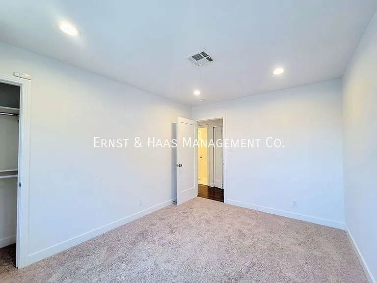 2227 Camden Ave — Photo 32