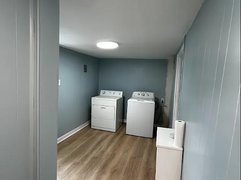 1638 Sanderson Ave — Photo 41
