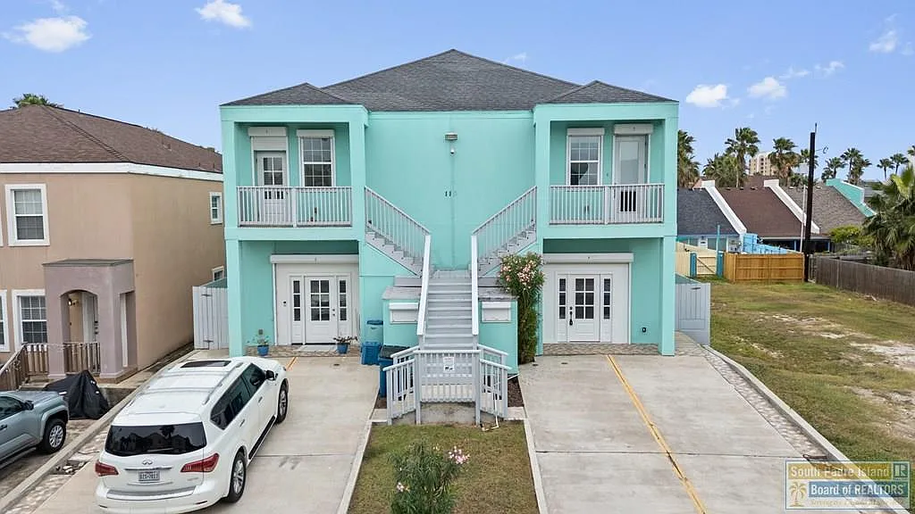 Building Photo - 110 E Retama St #4