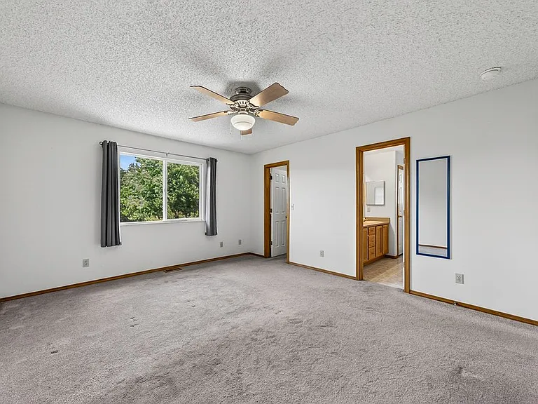 5660 Many Springs Dr — Photo 17