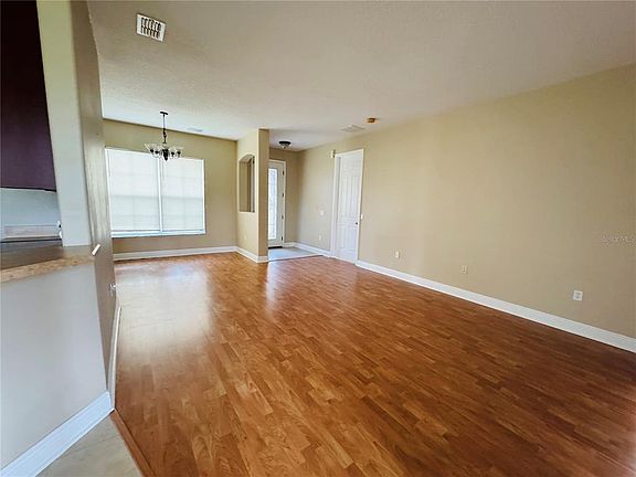 5th image of 4053 Clipper Ct #4053