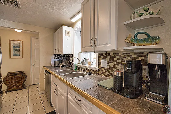 Kitchen counter