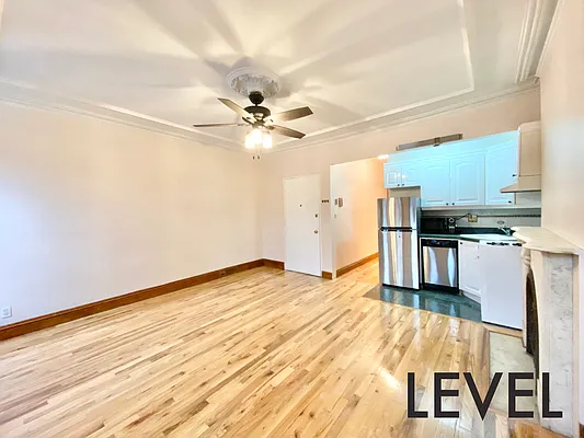 Rented by Level Group | media 13