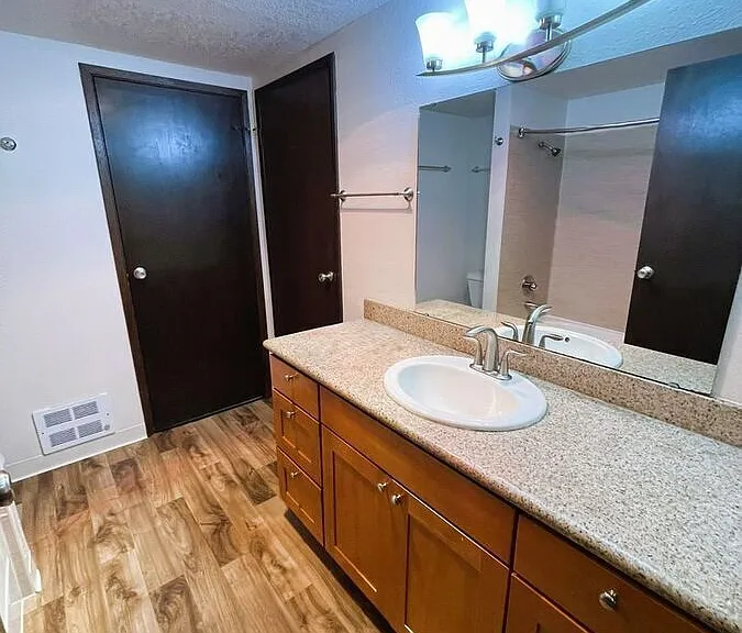 6135 NE 193rd Pl #LOWER LEFT — Photo 14