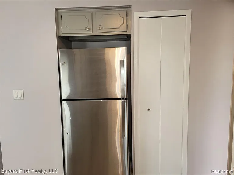 18425 Alta Vista Dr — Photo 11