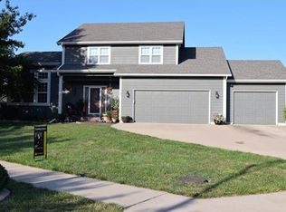1735 S Maple St, Ottawa, KS 66067