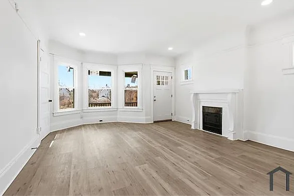 2 bed, $1,250 — Photo 4