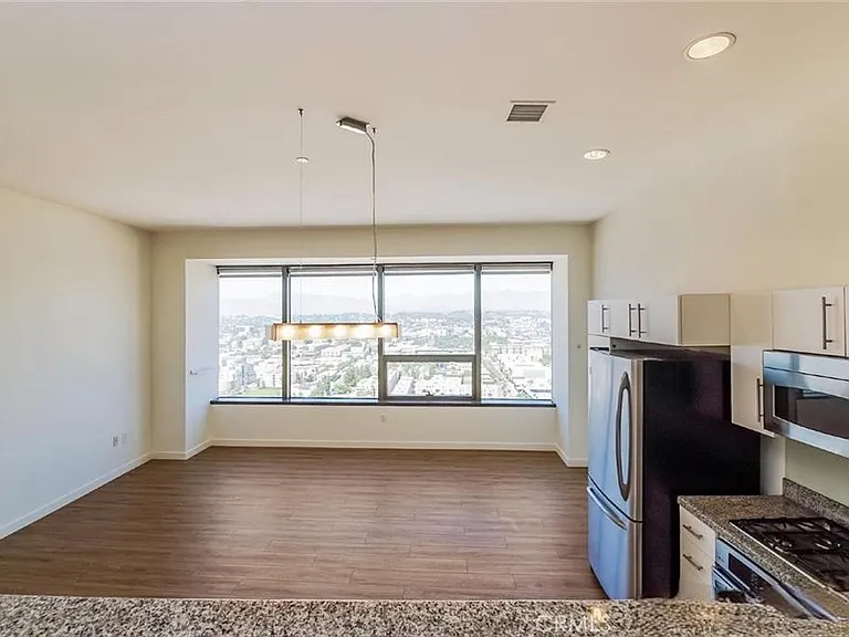 1100 Wilshire Blvd #2603 — Photo 6
