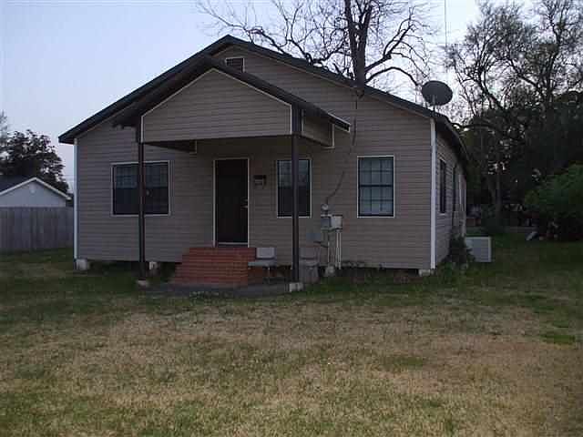 1st image of 1313 Welch Ave
