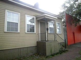 315 W Henry St, Savannah, GA 31401