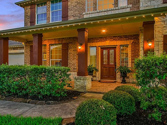 3rd image of 10458 Waterstone Estates Ct