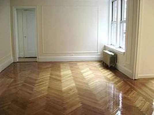 Rented by City Connections Realty | media 32