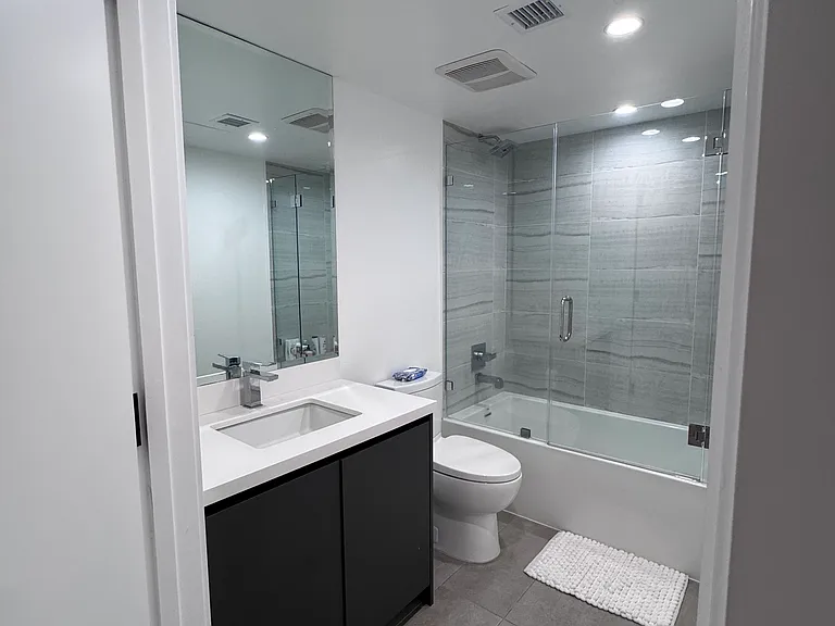 1846 N Cherokee Ave #303 — Photo 8