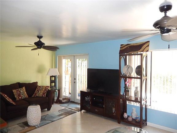 5th image of 4243 NW 76th Avenue #4243