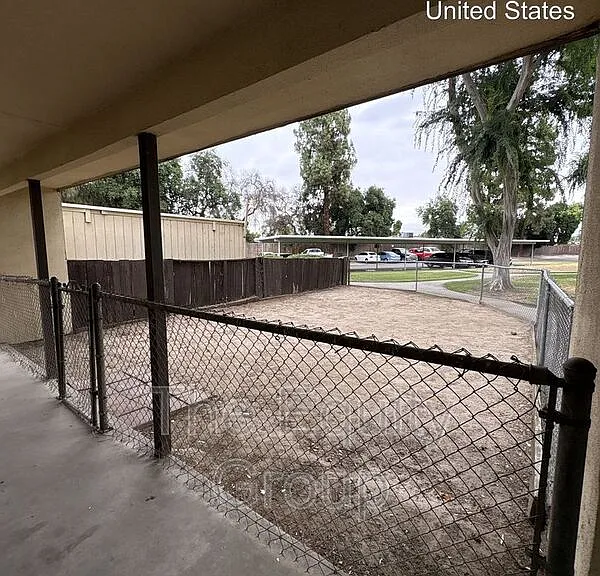 1400 W Elowin Ave — Photo 19