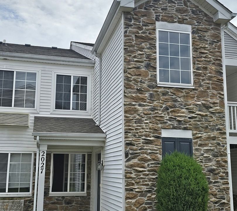 1st image of 2027 Silverstone Dr #2027