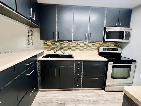 7610 Stirling Rd, Hollywood, FL