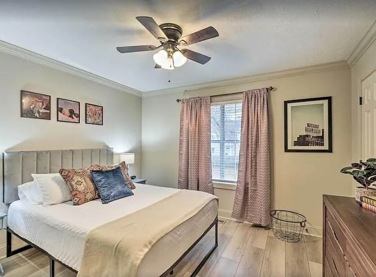 1422 Woodland Dr — Photo 14