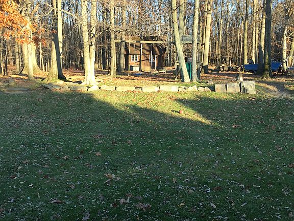 3rd image of 8731 Parkdale Dr