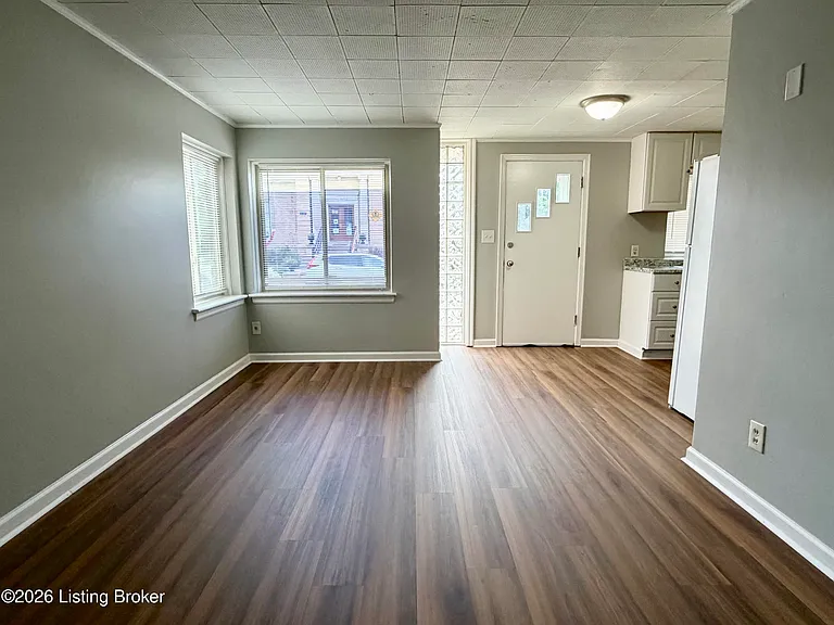 206 N Oak St #6 — Photo 2