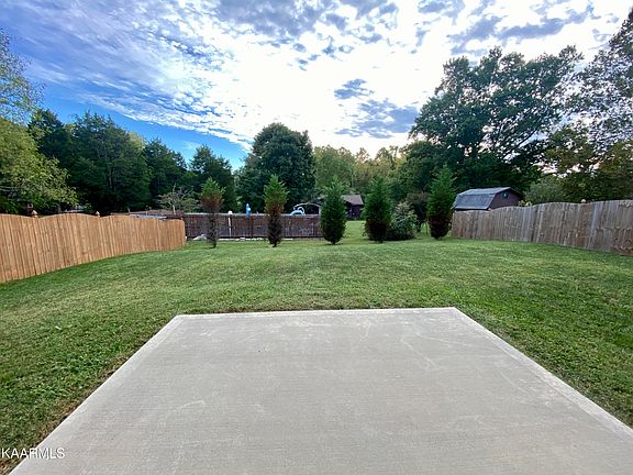 3rd image of 6927 Holliday Park Ln